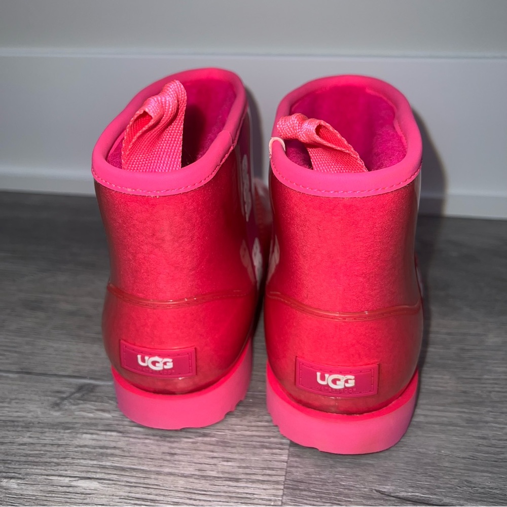 UGG Classic Clear Mini Boot - Picture 5 of 7